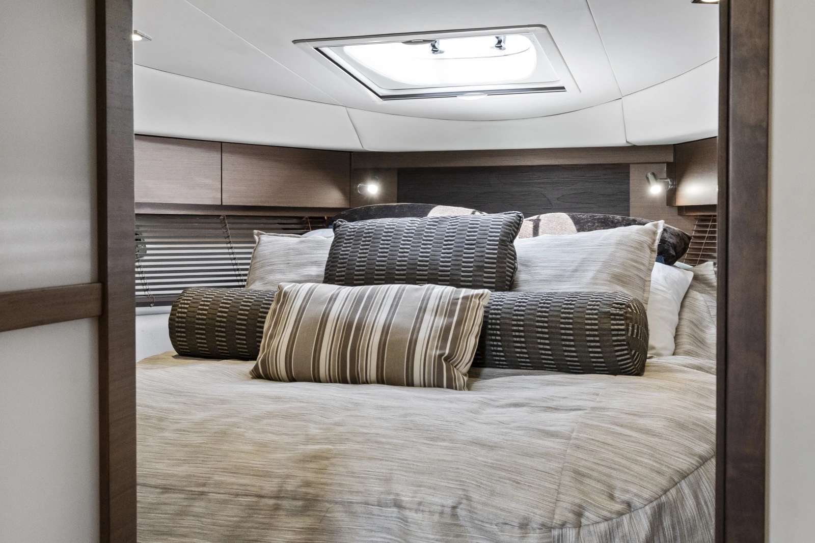 2013 Sea Ray 410 Sundancer