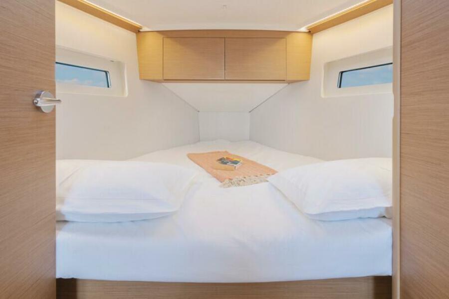 2027 Jeanneau Sun Odyssey 350