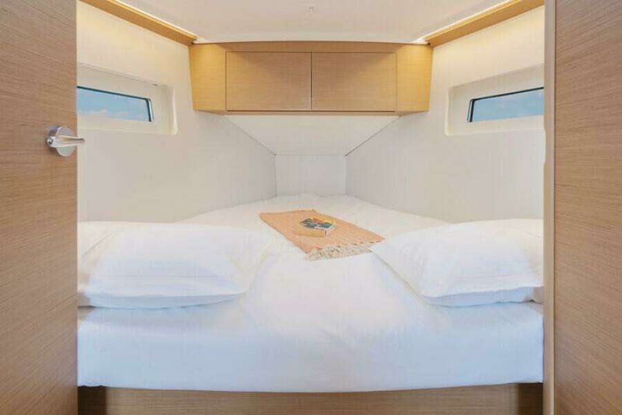 2027 Jeanneau Sun Odyssey 350