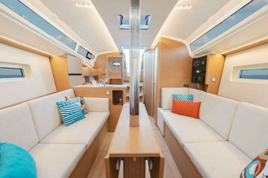2027 Jeanneau Sun Odyssey 350