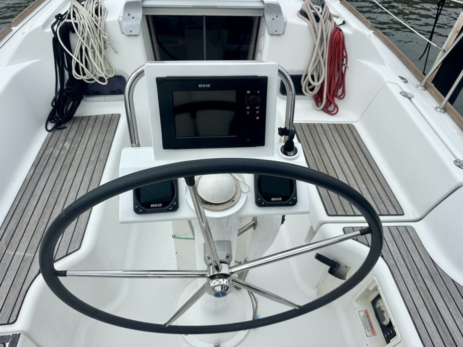 2015 Beneteau 31 Platinum