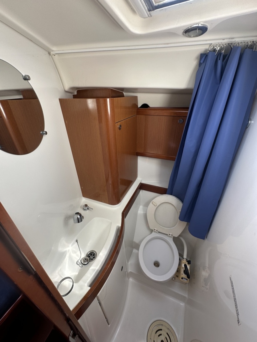 2011 Beneteau 40