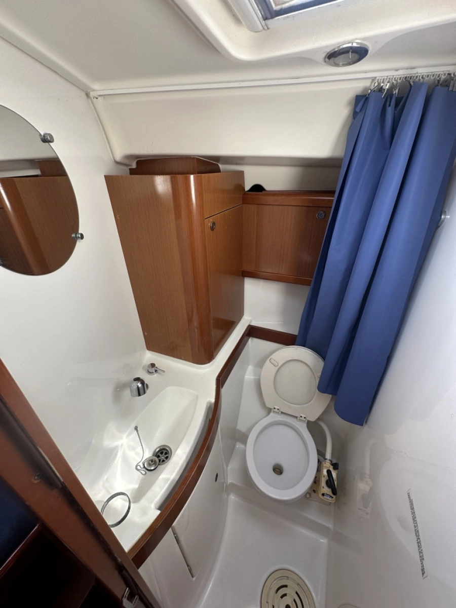 2011 Beneteau 40