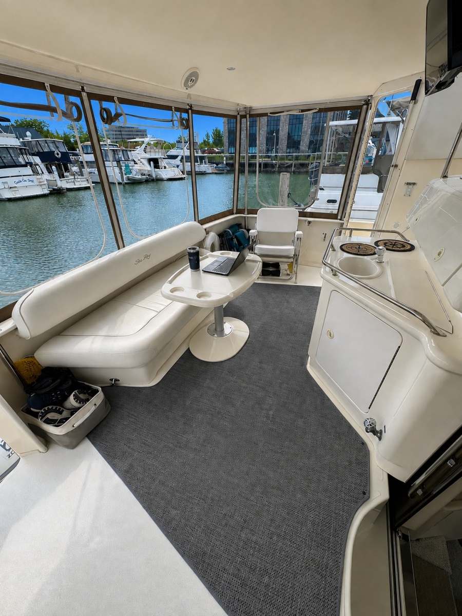1998 Sea Ray 370 Aft Cabin