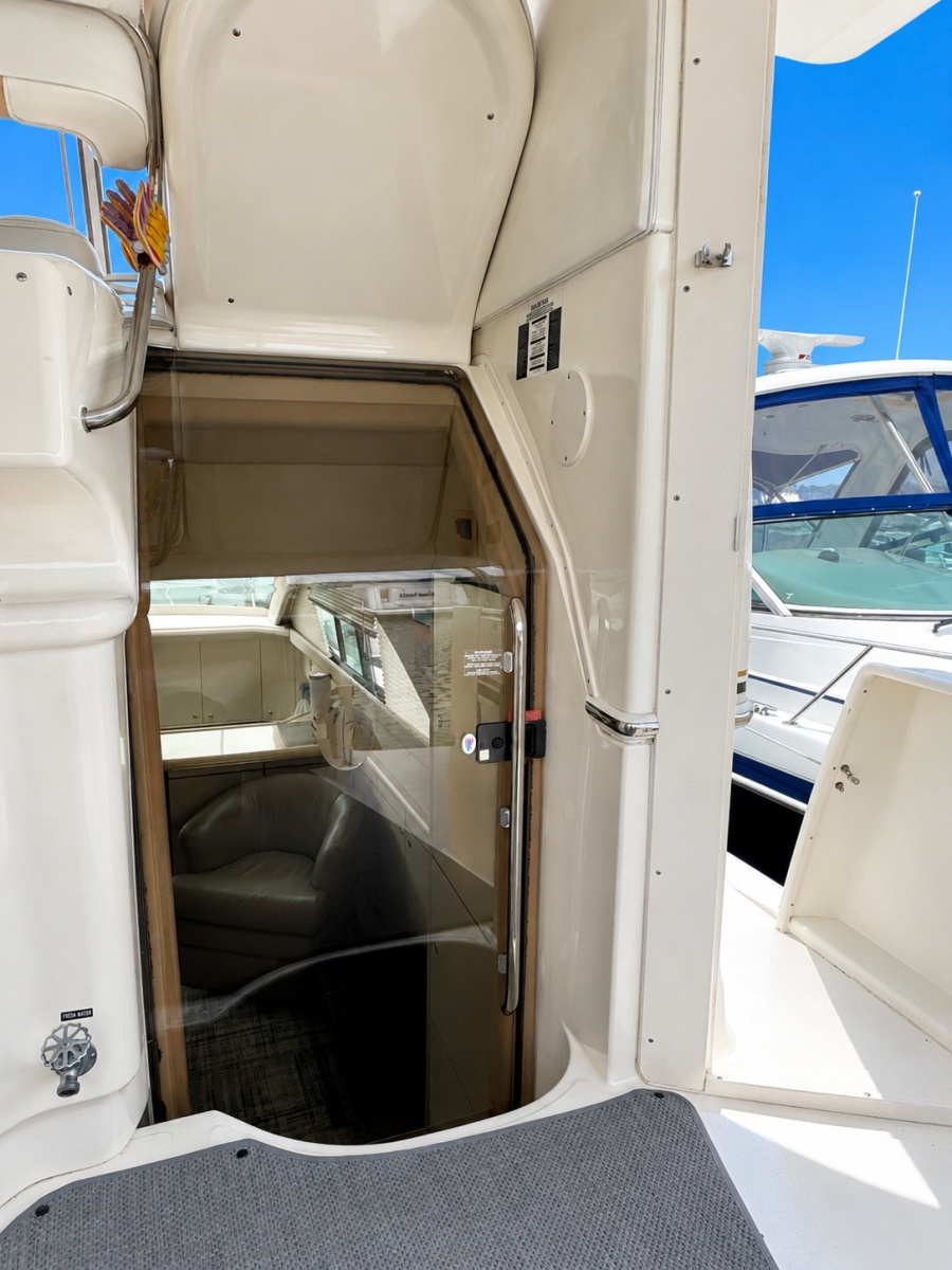 1998 Sea Ray 370 Aft Cabin