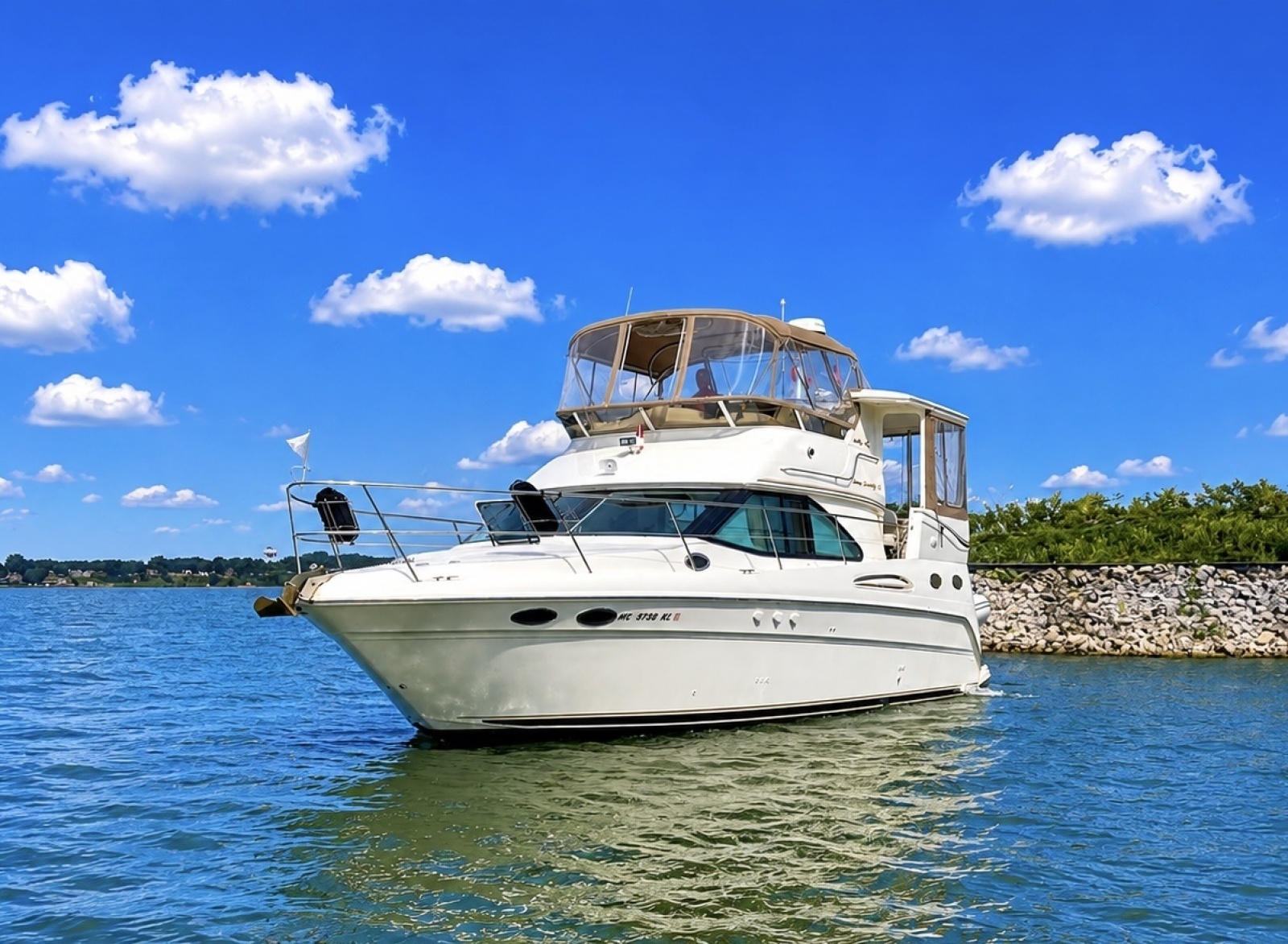 1998 Sea Ray 370 Aft Cabin