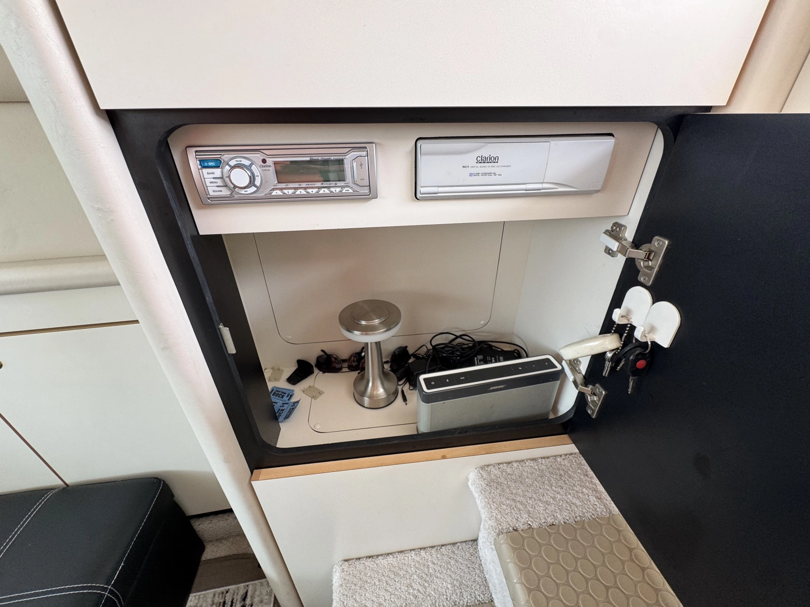 1998 Sea Ray 370 Aft Cabin