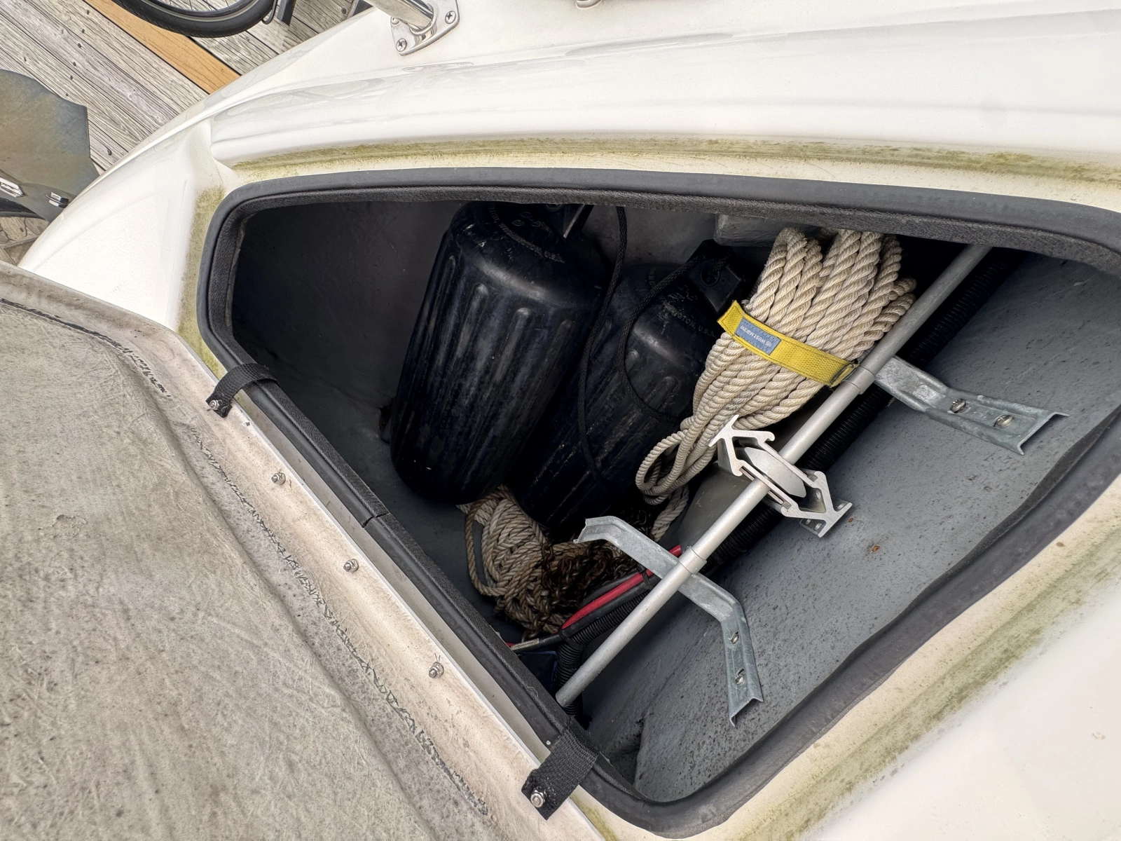 1998 Sea Ray 370 Aft Cabin