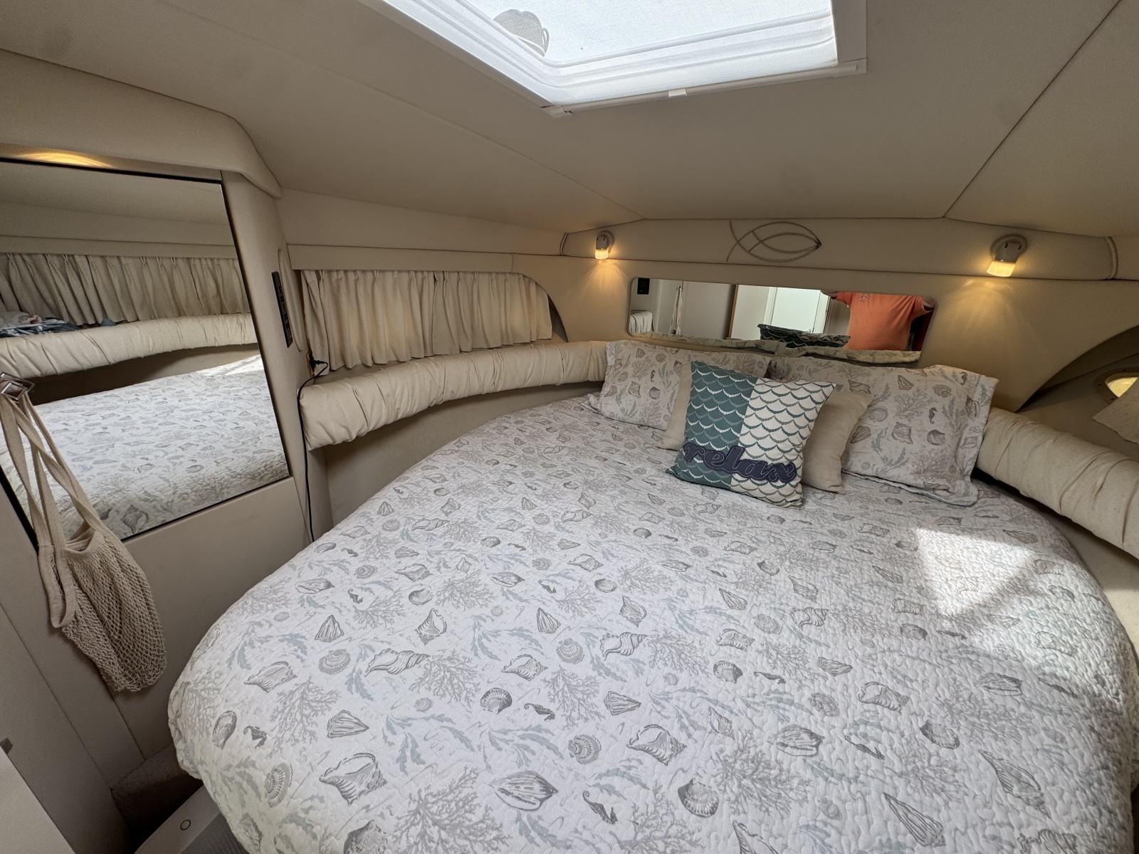 1998 Sea Ray 370 Aft Cabin