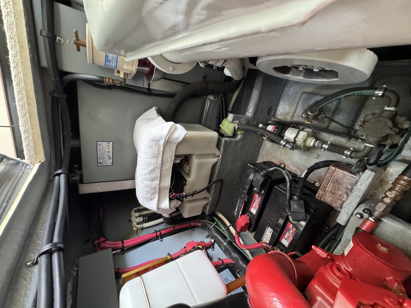 1998 Sea Ray 370 Aft Cabin