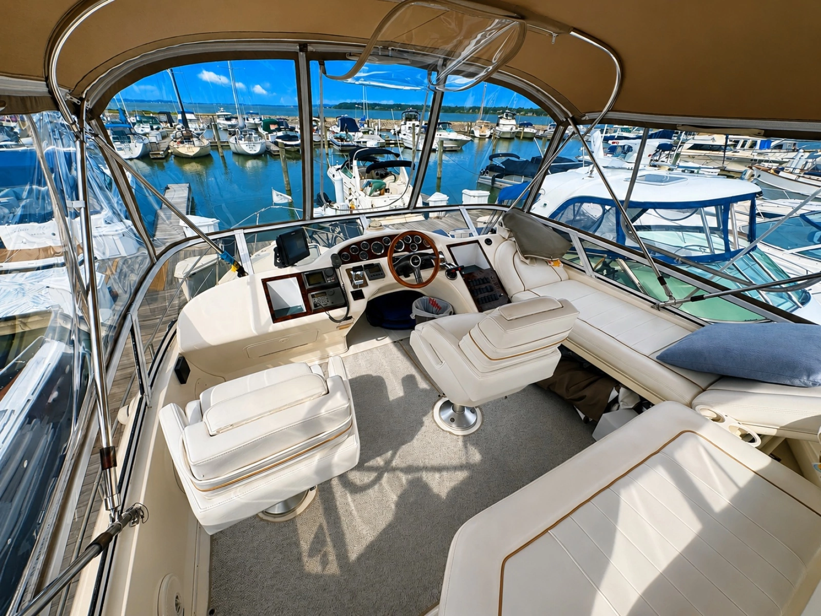 1998 Sea Ray 370 Aft Cabin