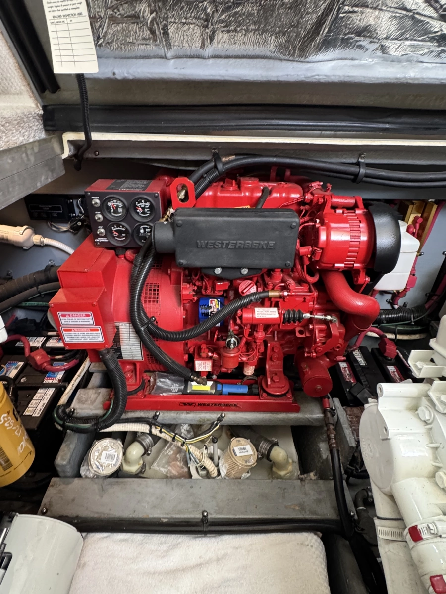 1998 Sea Ray 370 Aft Cabin