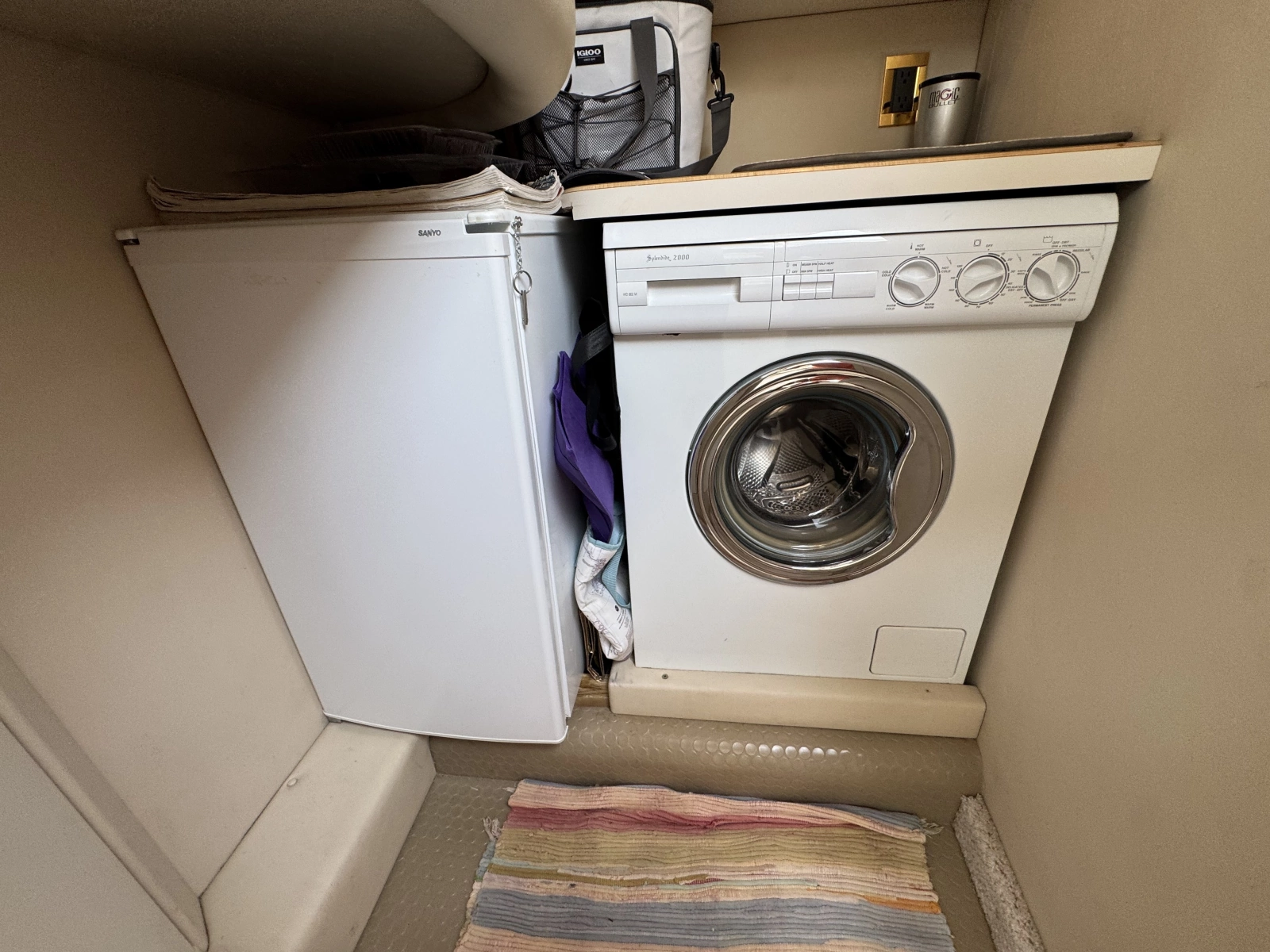 1998 Sea Ray 370 Aft Cabin