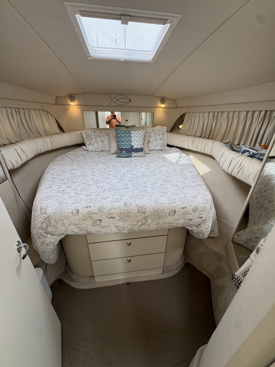 1998 Sea Ray 370 Aft Cabin