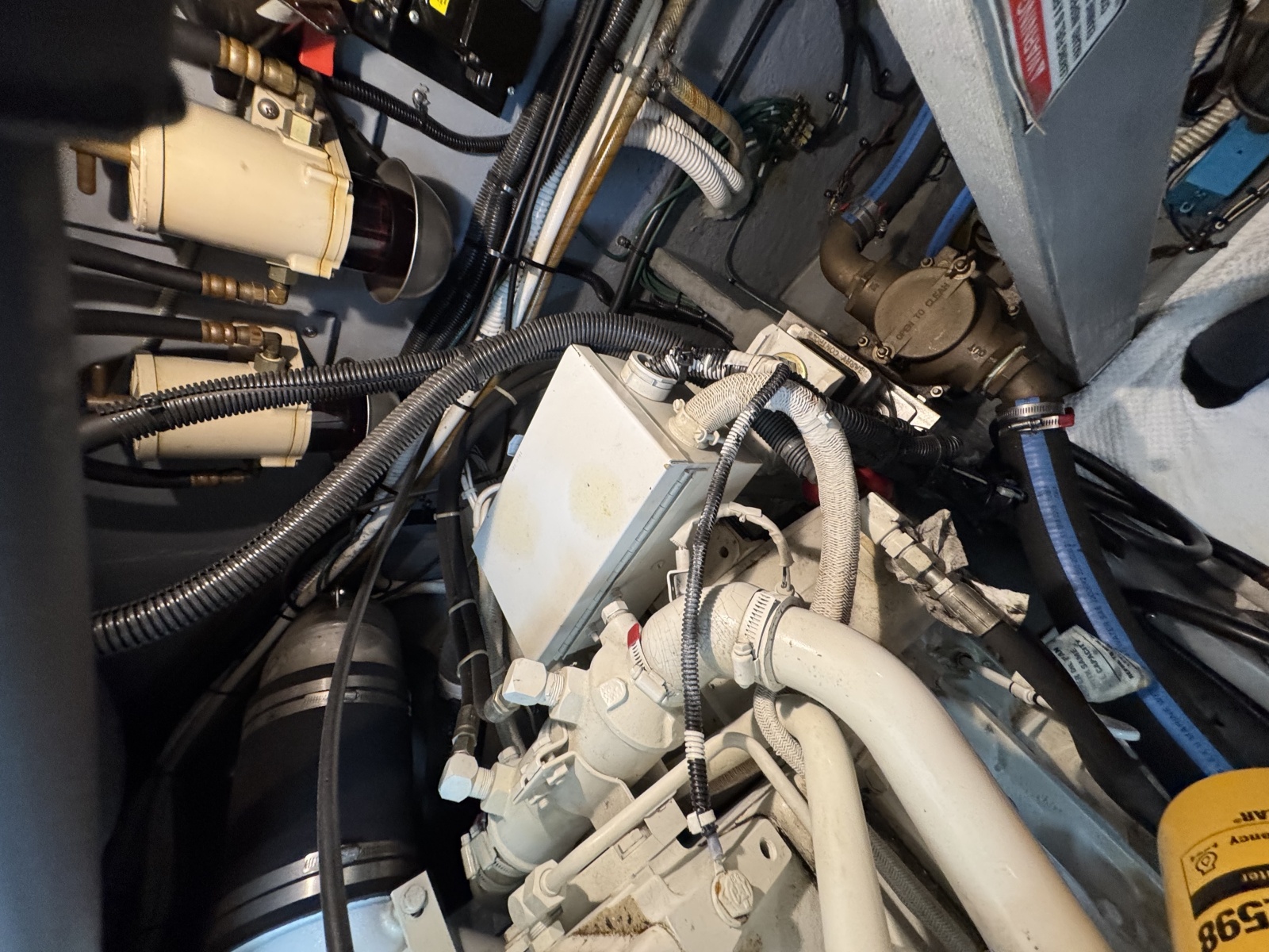 1998 Sea Ray 370 Aft Cabin
