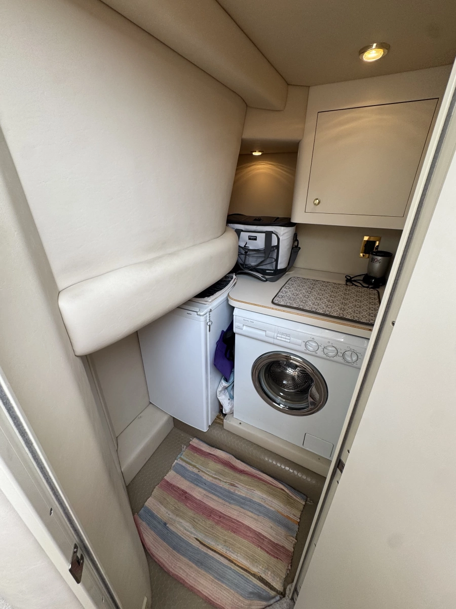 1998 Sea Ray 370 Aft Cabin