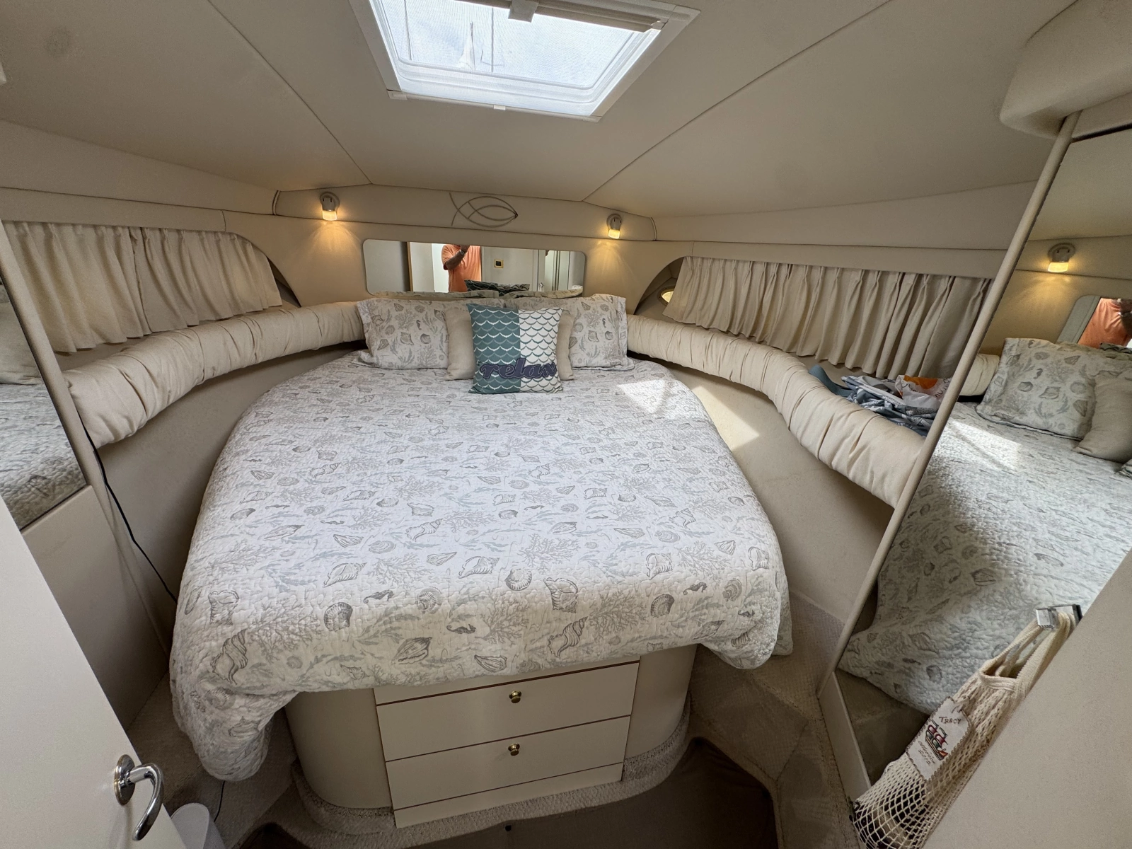 1998 Sea Ray 370 Aft Cabin
