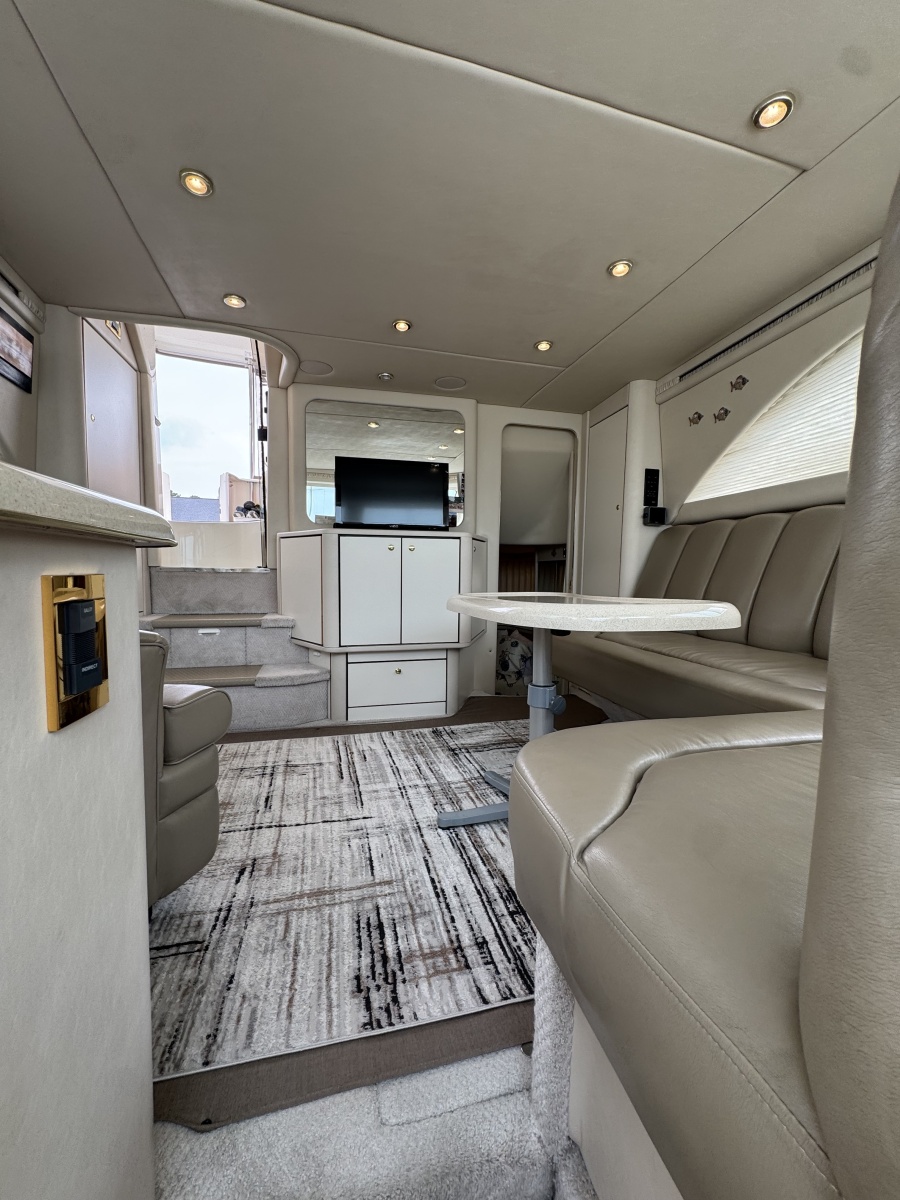 1998 Sea Ray 370 Aft Cabin