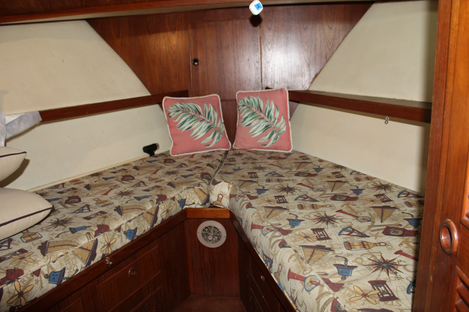1983 Ocean Alexander 40 Double Cabin