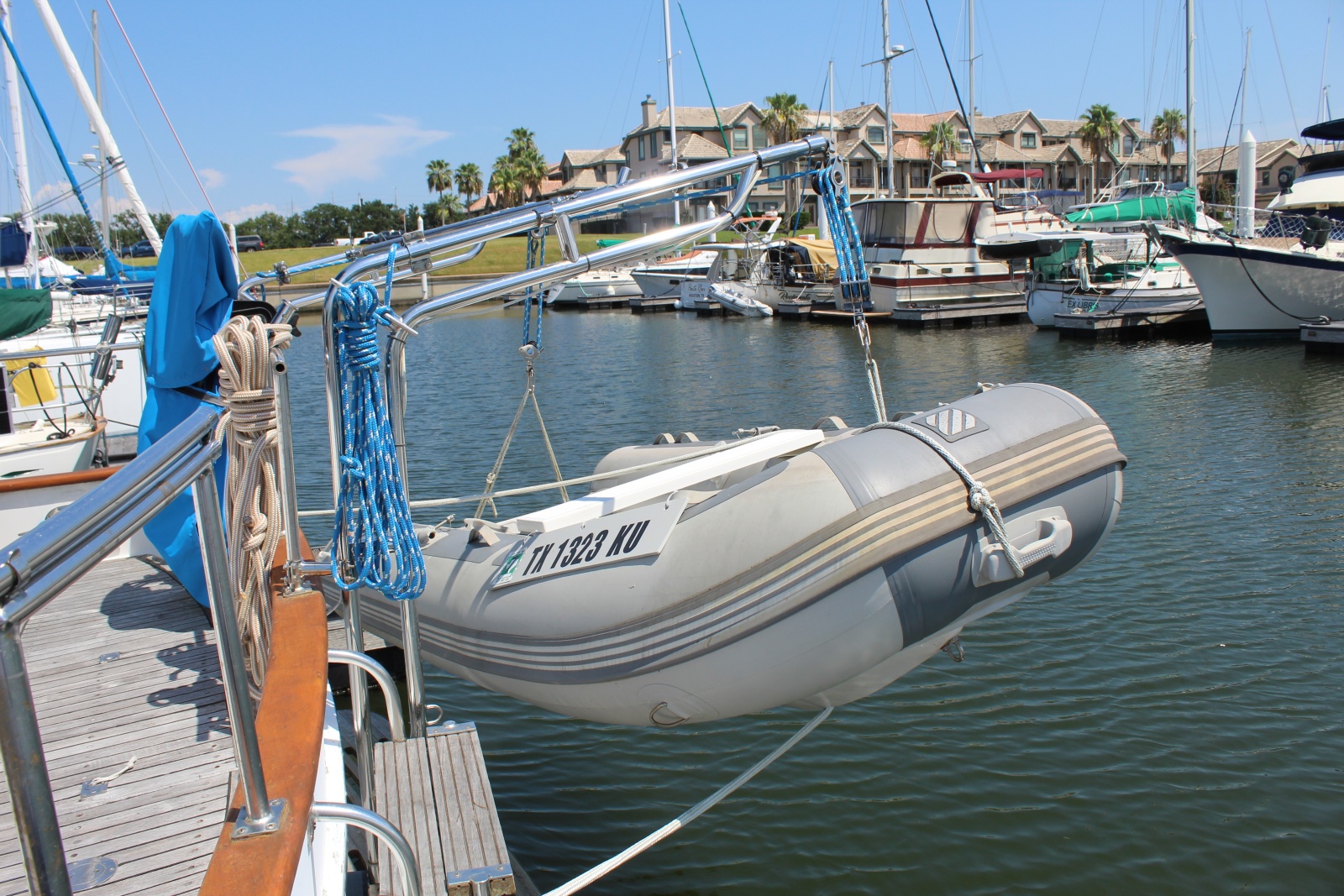 1983 Ocean Alexander 40 Double Cabin