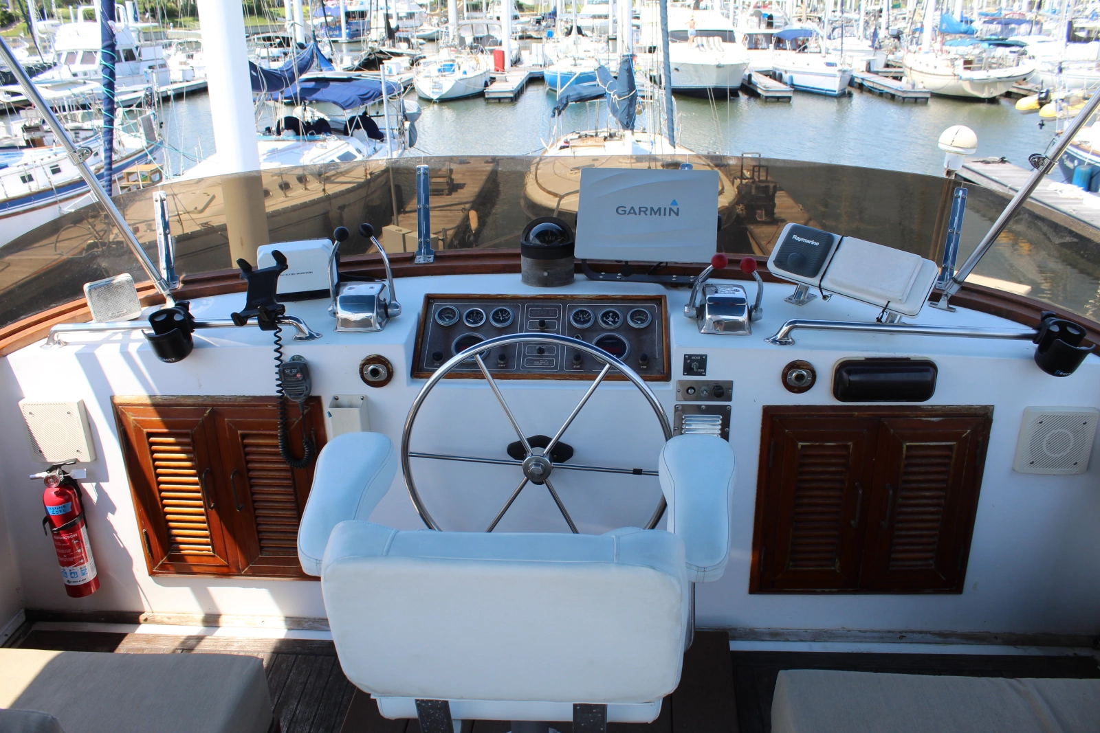 1983 Ocean Alexander 40 Double Cabin