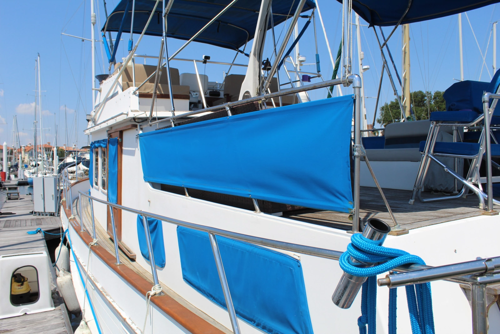 1983 Ocean Alexander 40 Double Cabin