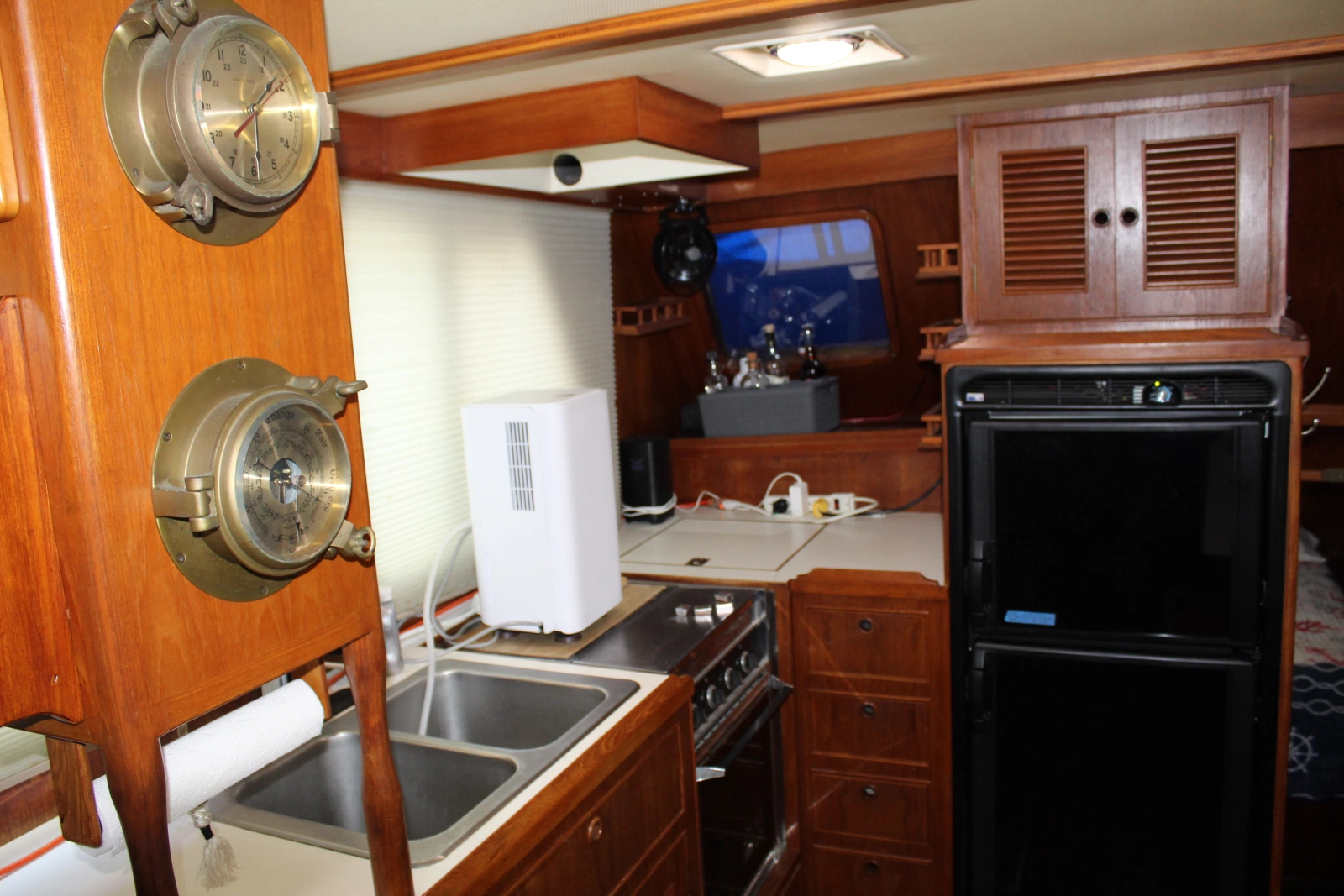 1983 Ocean Alexander 40 Double Cabin