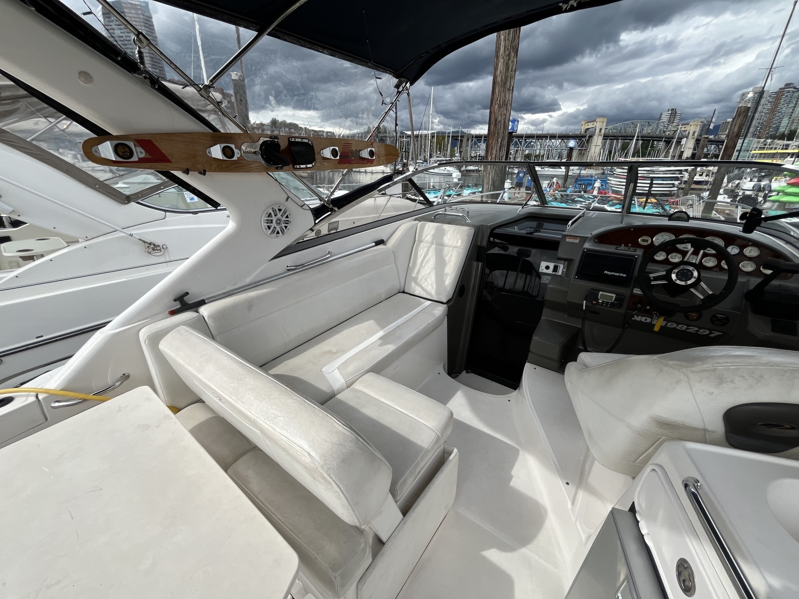 2007 Regal 2860 Window Express