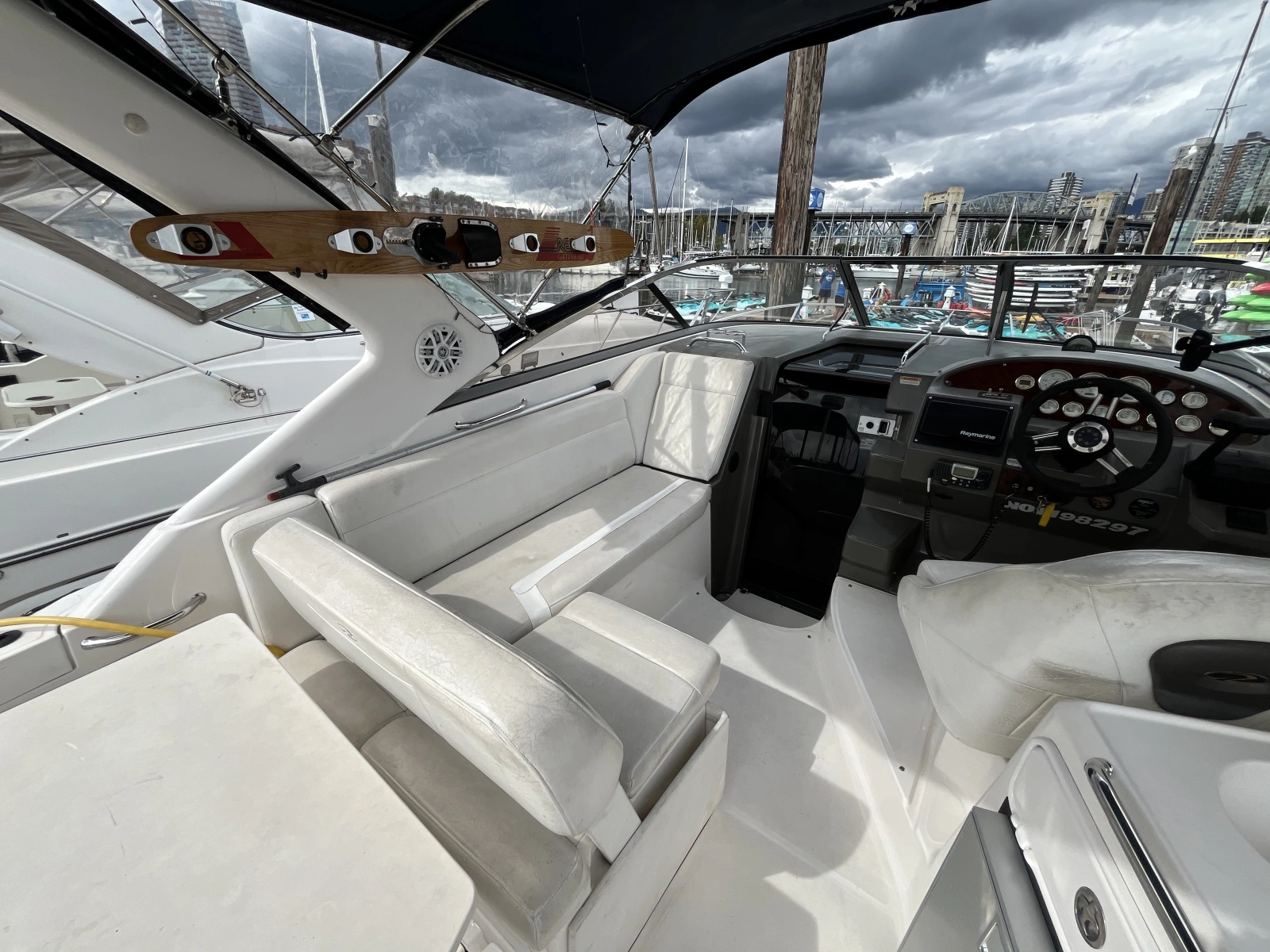 2007 Regal 2860 Window Express