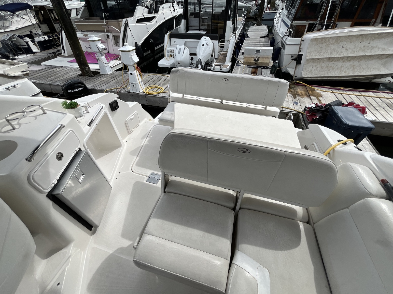 2007 Regal 2860 Window Express
