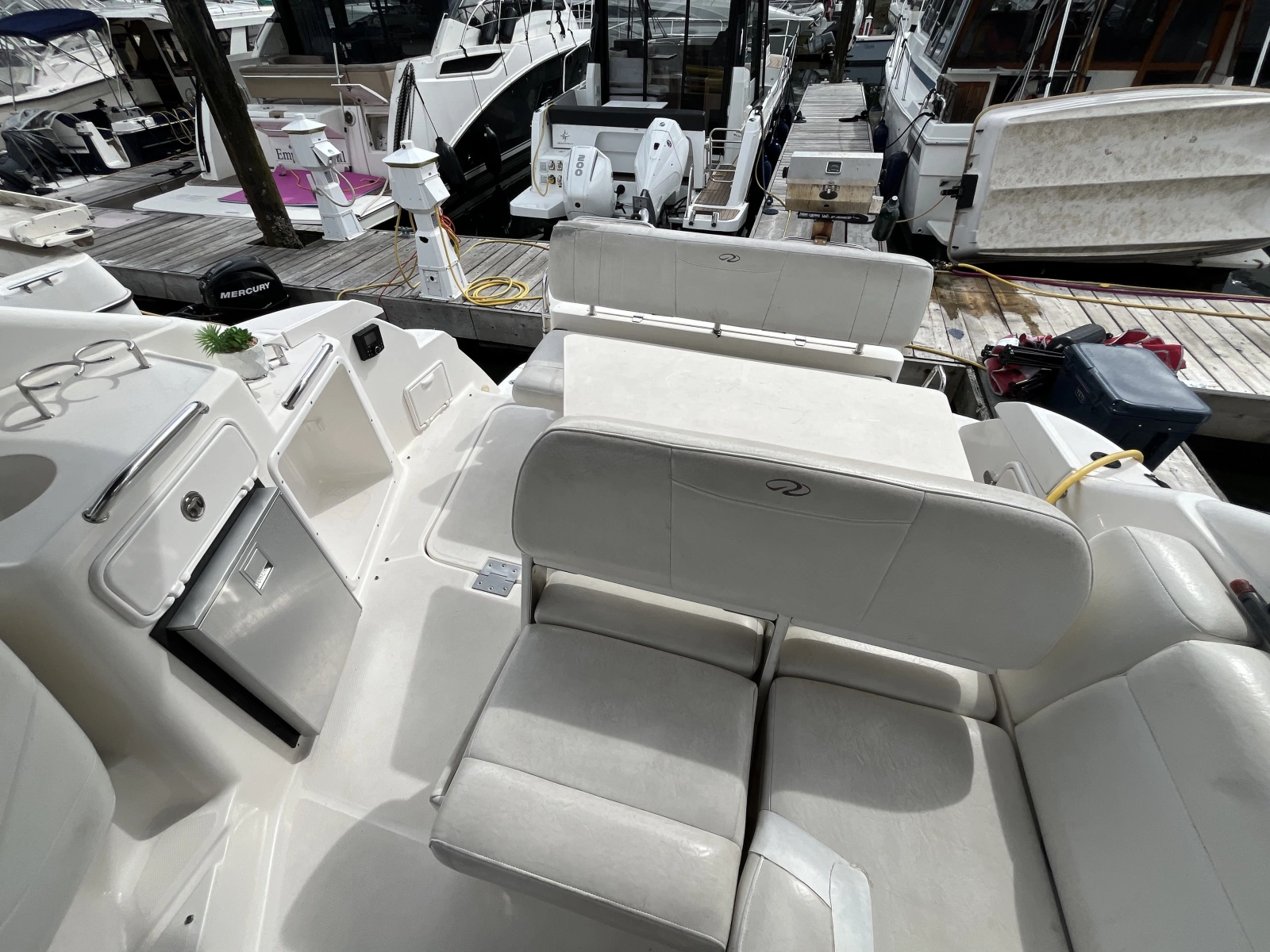 2007 Regal 2860 Window Express