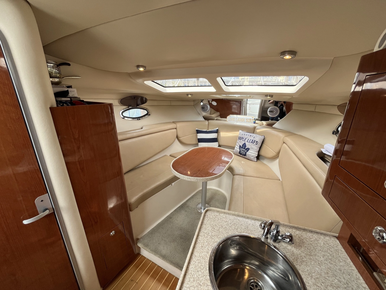 2007 Regal 2860 Window Express