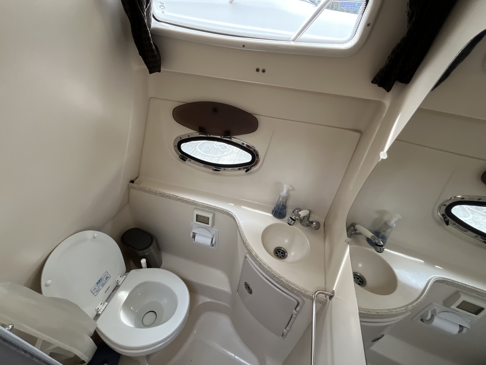 2007 Regal 2860 Window Express