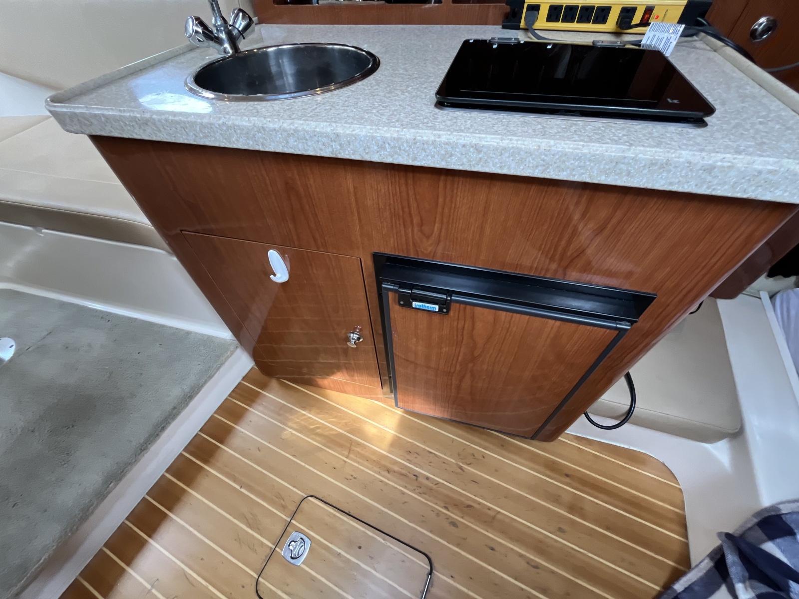 2007 Regal 2860 Window Express