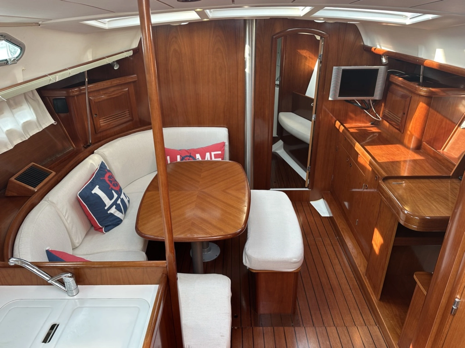 2004 Beneteau 393