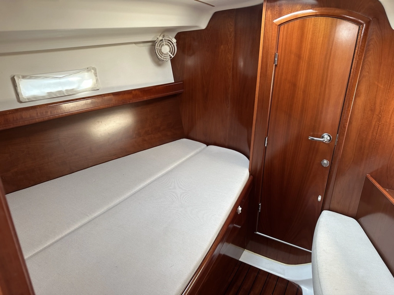 2004 Beneteau 393