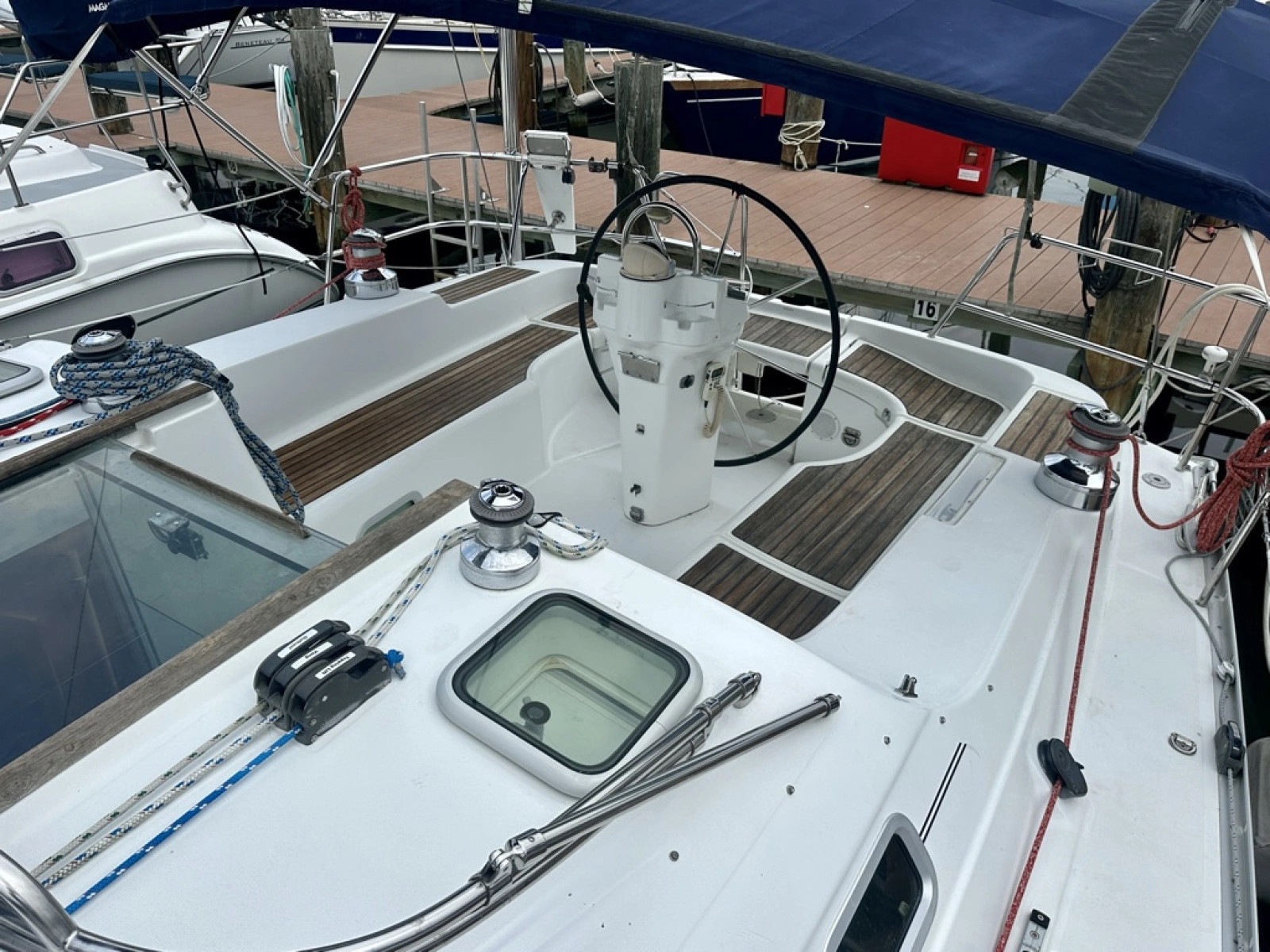 2004 Beneteau 393