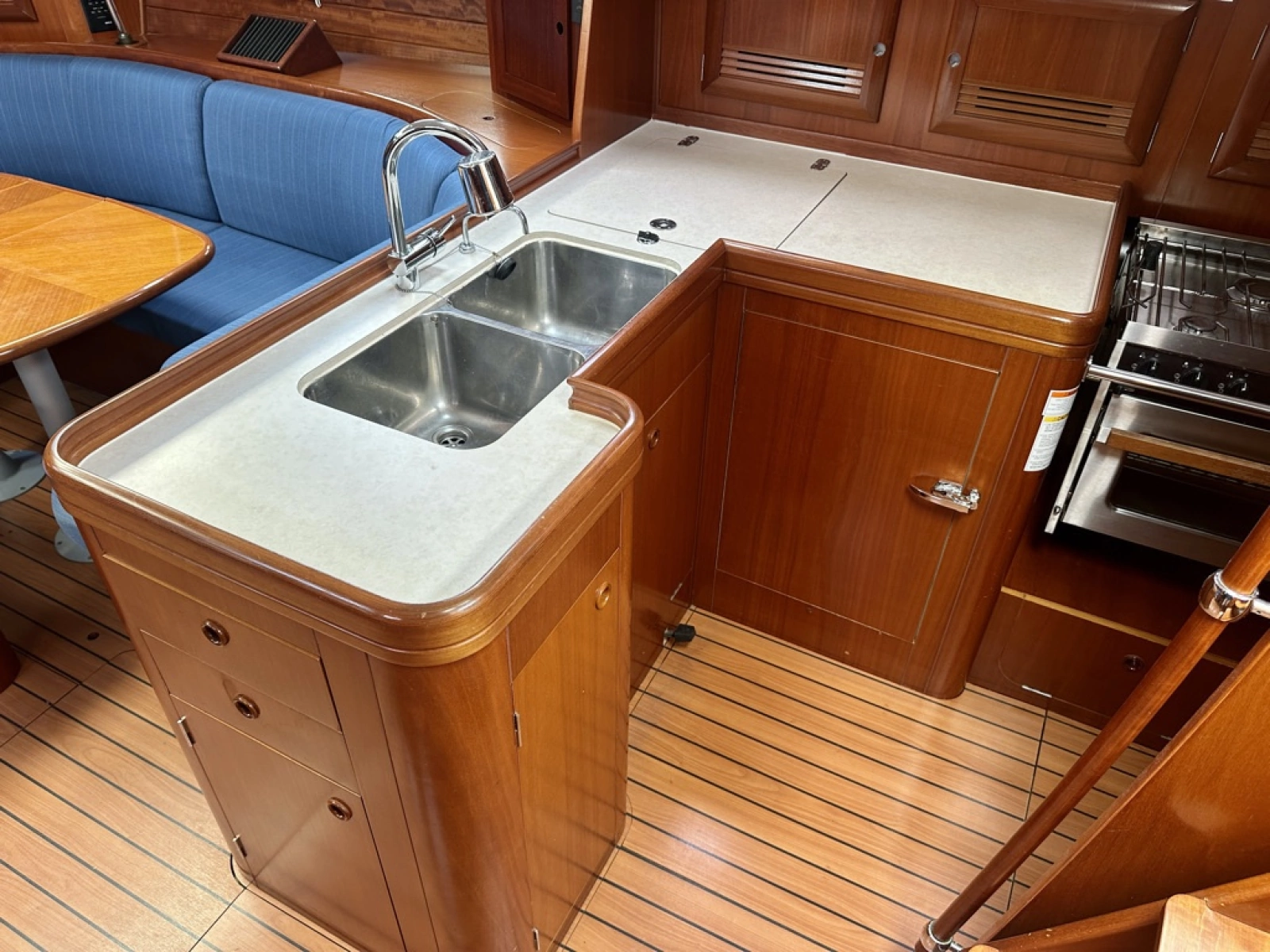 2002 Beneteau 473