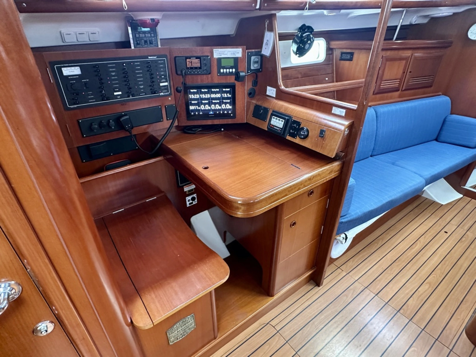 2002 Beneteau 473
