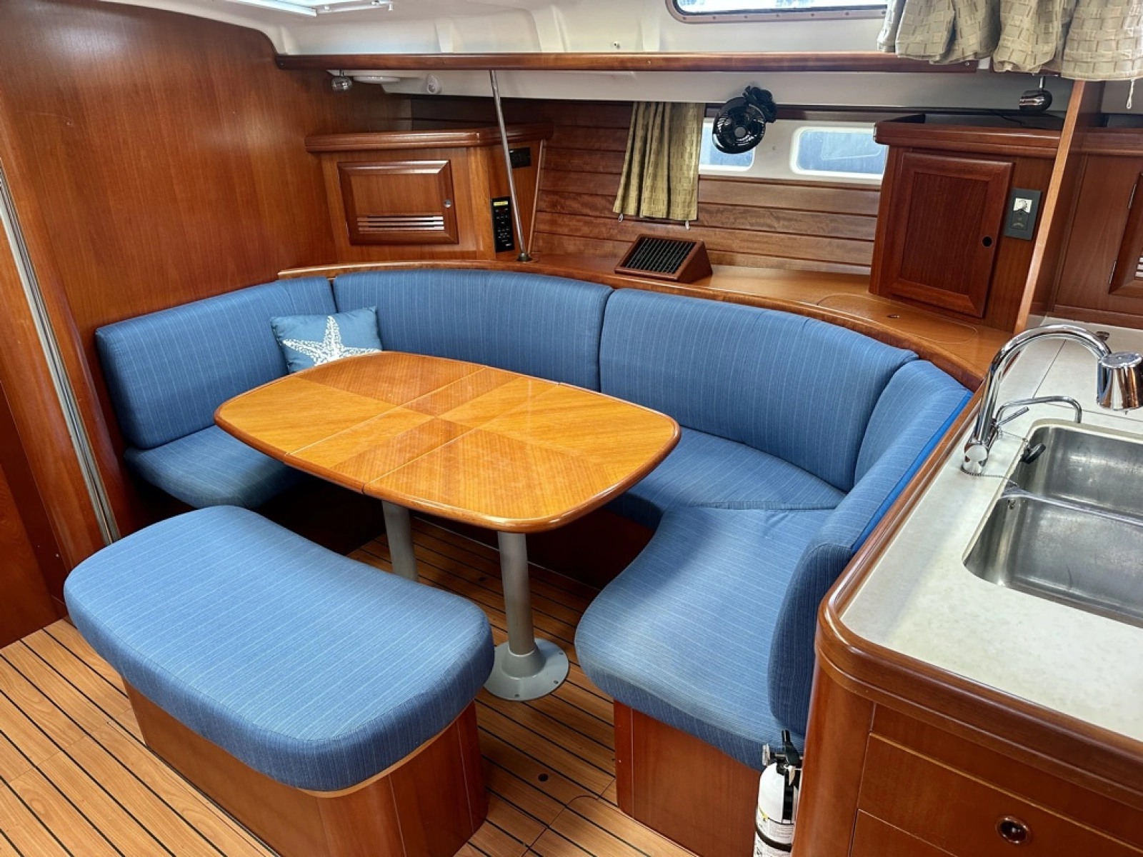 2002 Beneteau 473