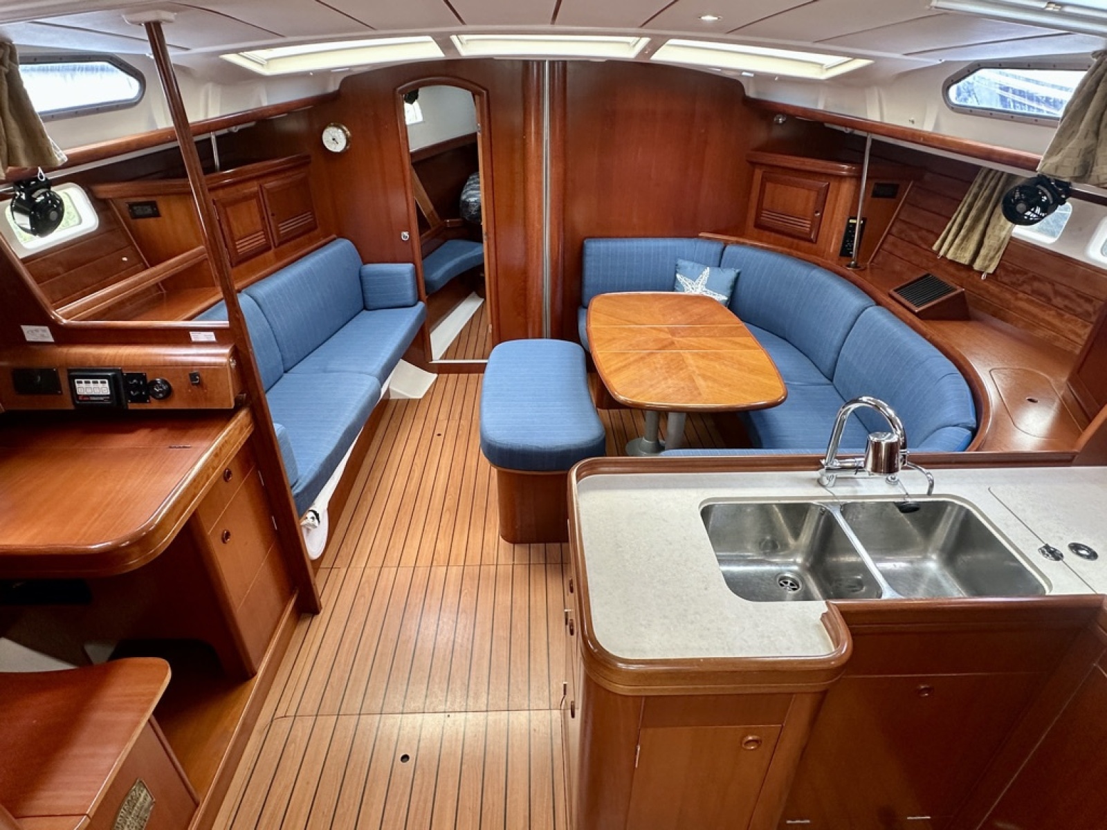 2002 Beneteau 473