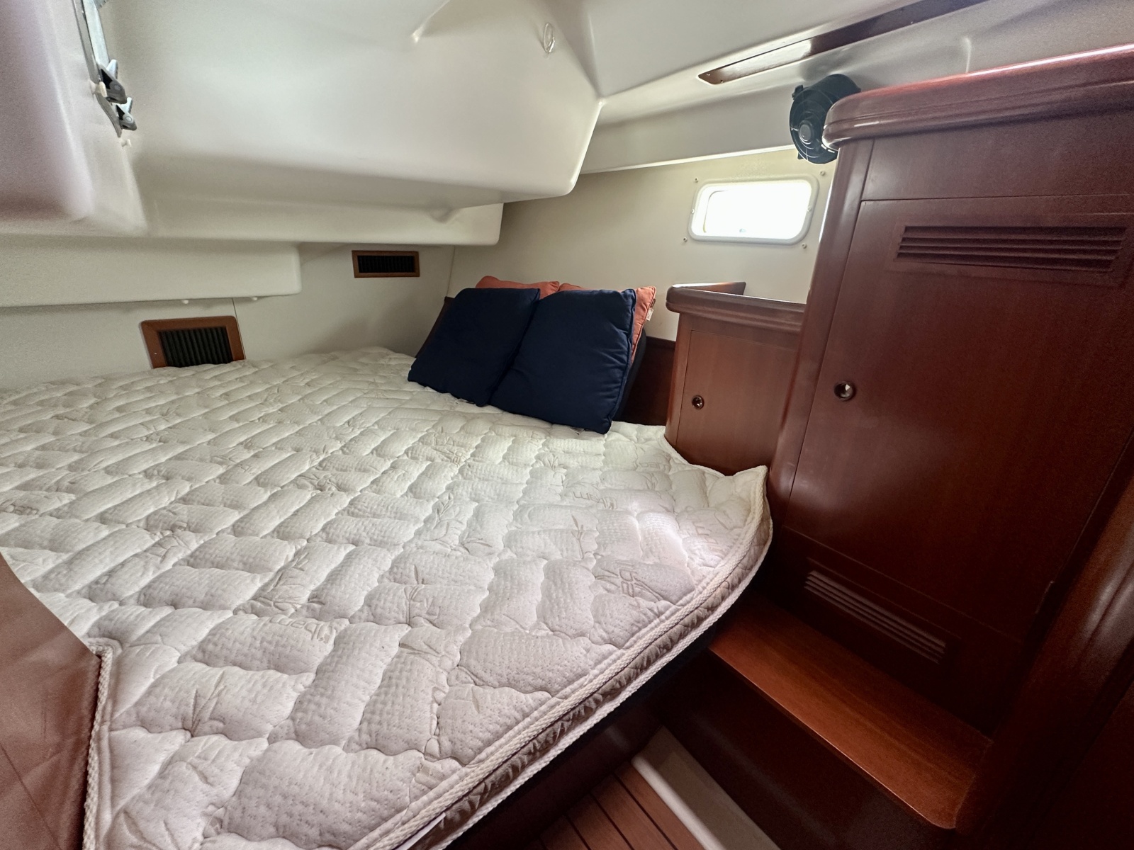 2002 Beneteau 473
