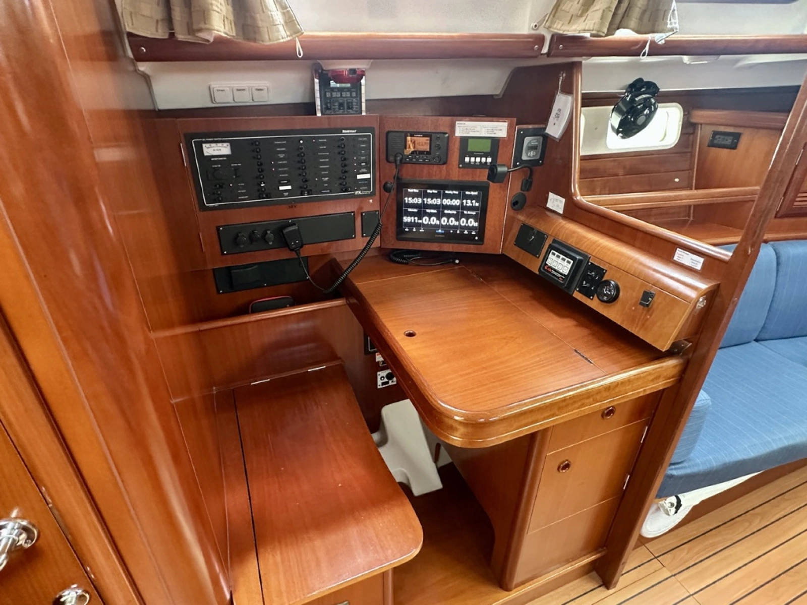 2002 Beneteau 473