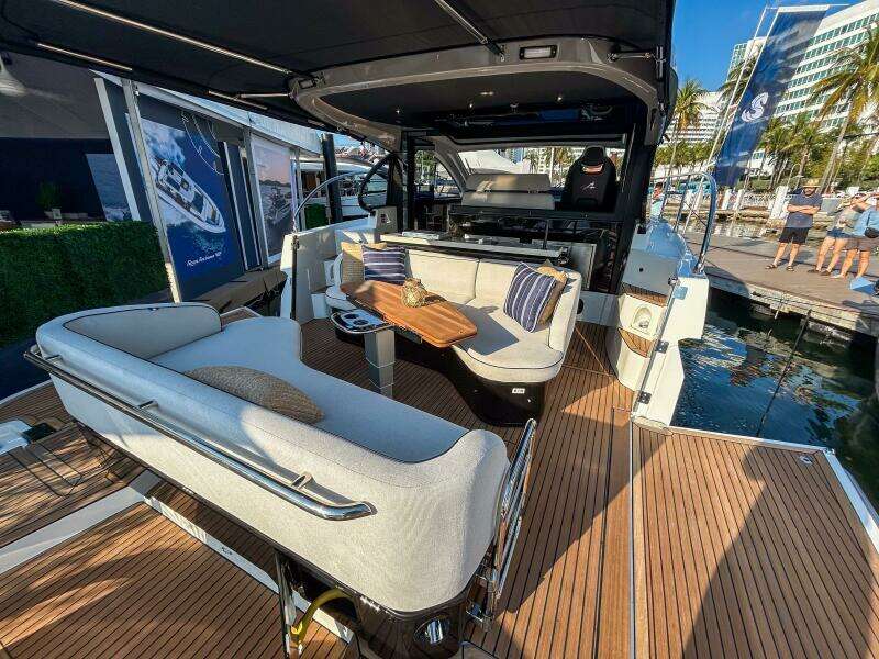 2027 Beneteau Gran Turismo 40