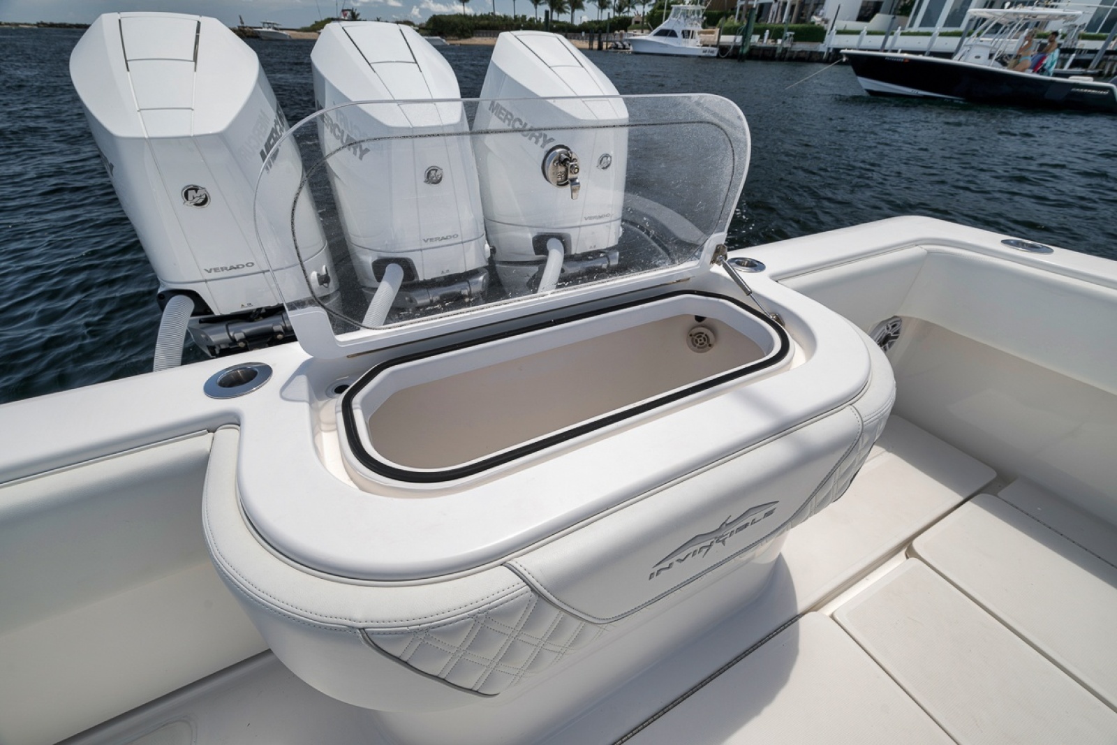 2019 Invincible 39