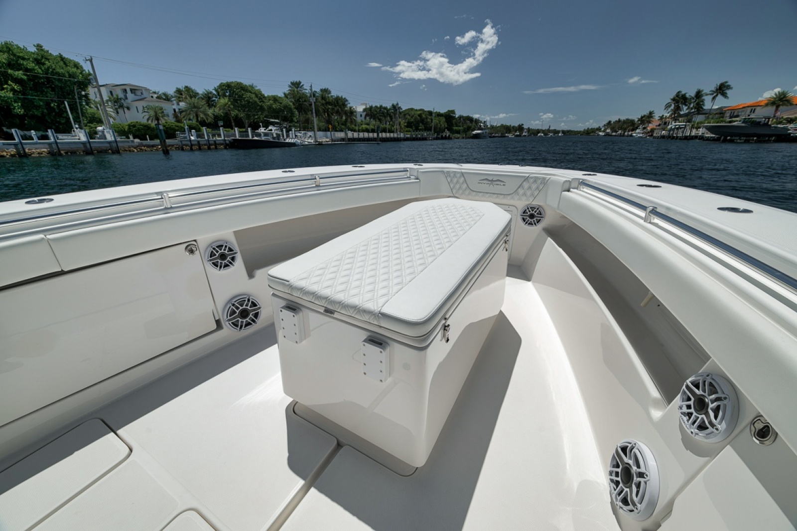 2019 Invincible 39