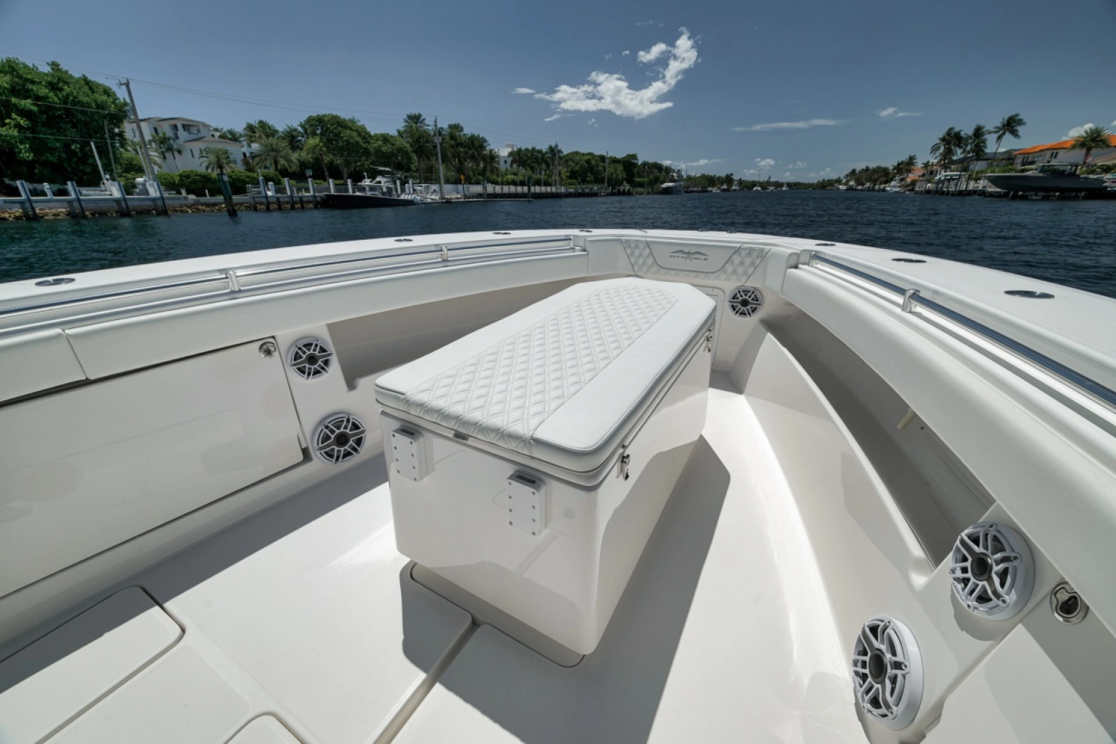 2019 Invincible 39