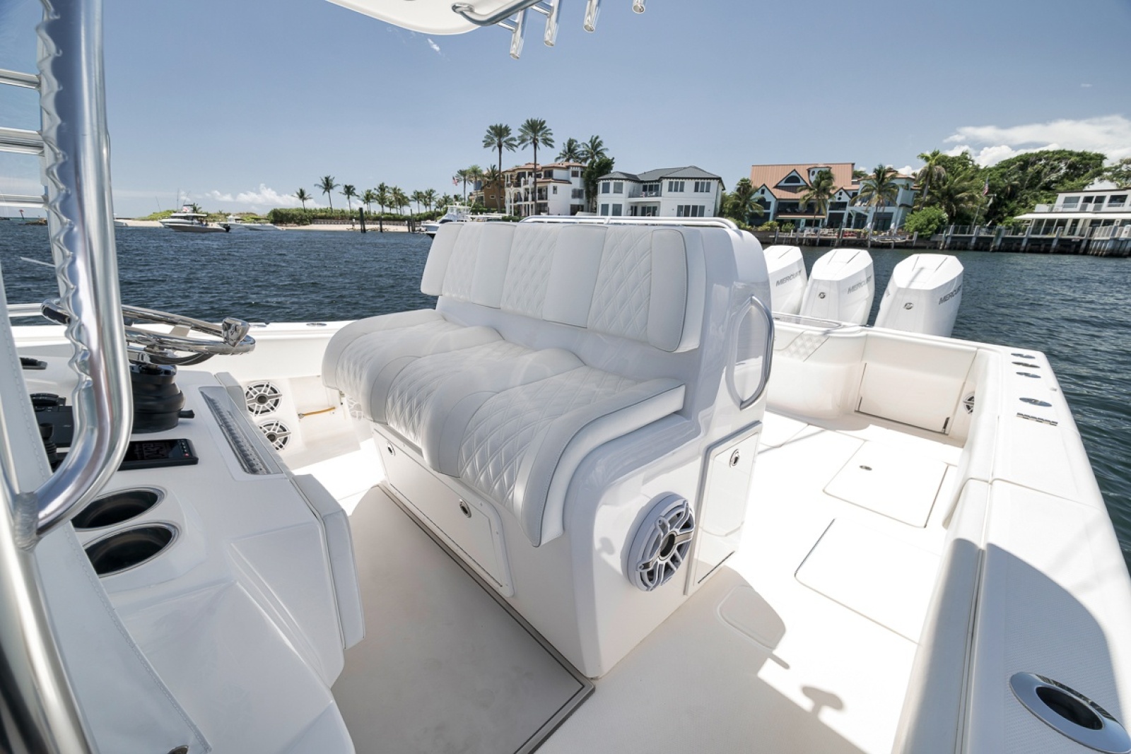 2019 Invincible 39