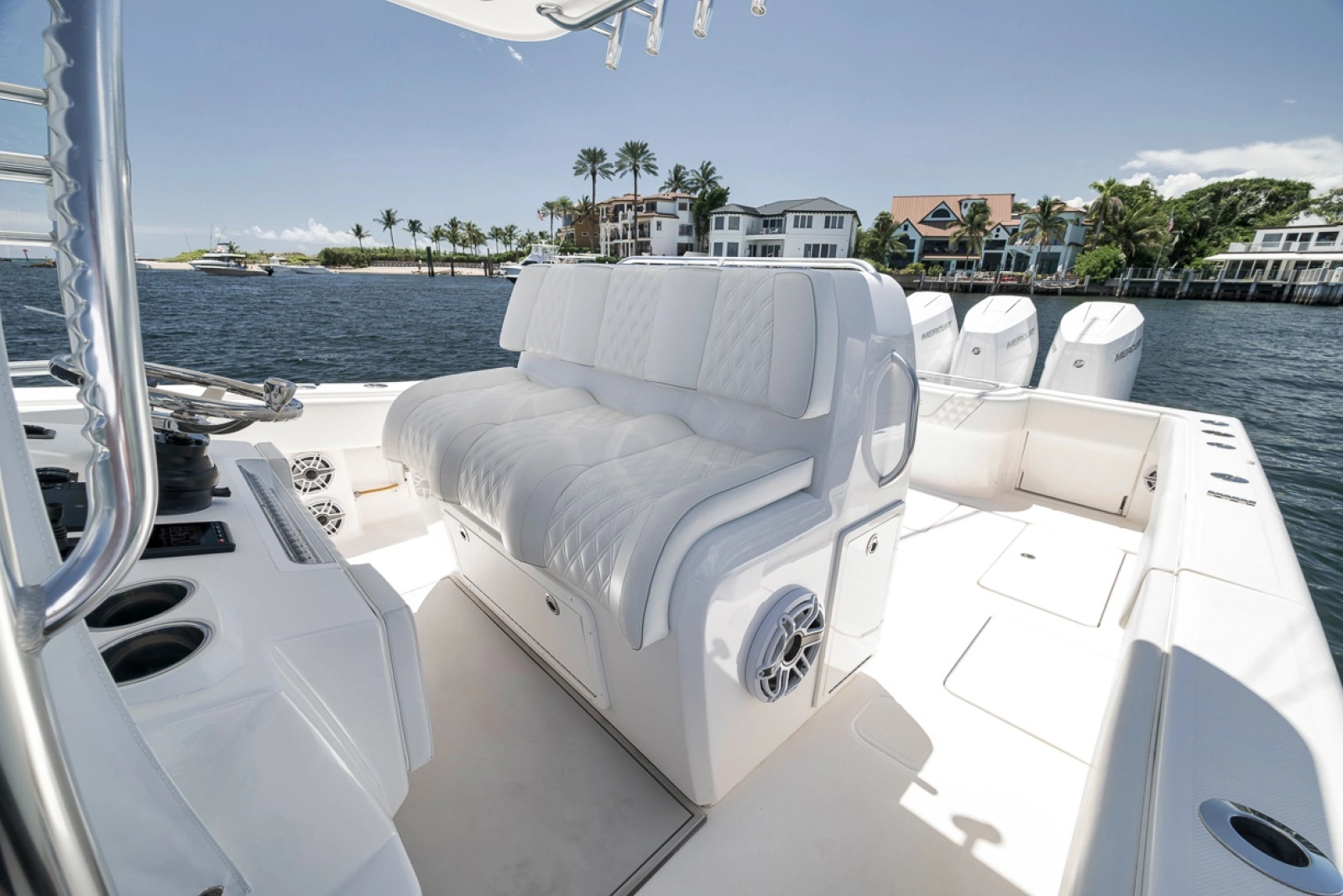 2019 Invincible 39