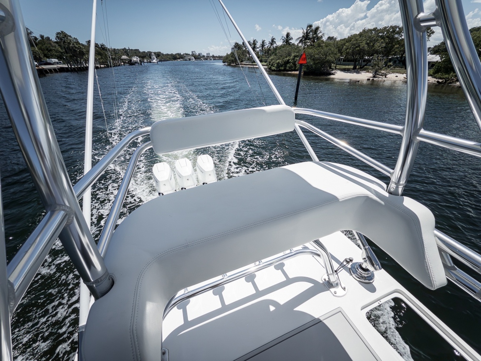 2019 Invincible 39